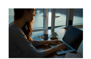 Knowing the Lifestyle, Benefits, and Challenges of Working While Traveling Glam n Hot