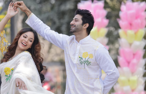Styling Together: Perfect Outfit Ideas for Couples on Valentine’s Day These designs of cotton sarees and punjabi will provide comfort throughout the day