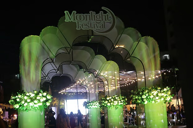 The 'Moonlight Festival' began yesterday, March 18, at the Aloki Convention Center in the capital, catering to the city's food enthusiasts. This two-day event features a variety of delicious food offerings. The 'Moonlight Festival' began yesterday, March 18, at the Aloki Convention Center in the capital, catering to the city's food enthusiasts. This two-day event features a variety of delicious food offerings.
